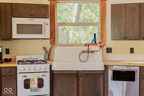 Kitchen at 2710 E State Road 32, Crawfordsville, IN