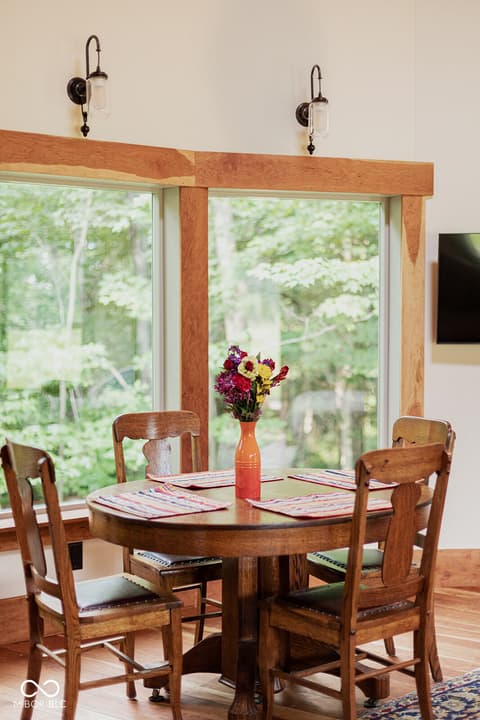 Dining room at 2710 E State Road 32, Crawfordsville, IN