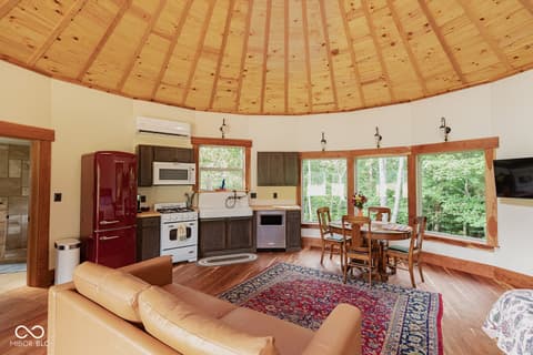 Living room at 2710 E State Road 32, Crawfordsville, IN