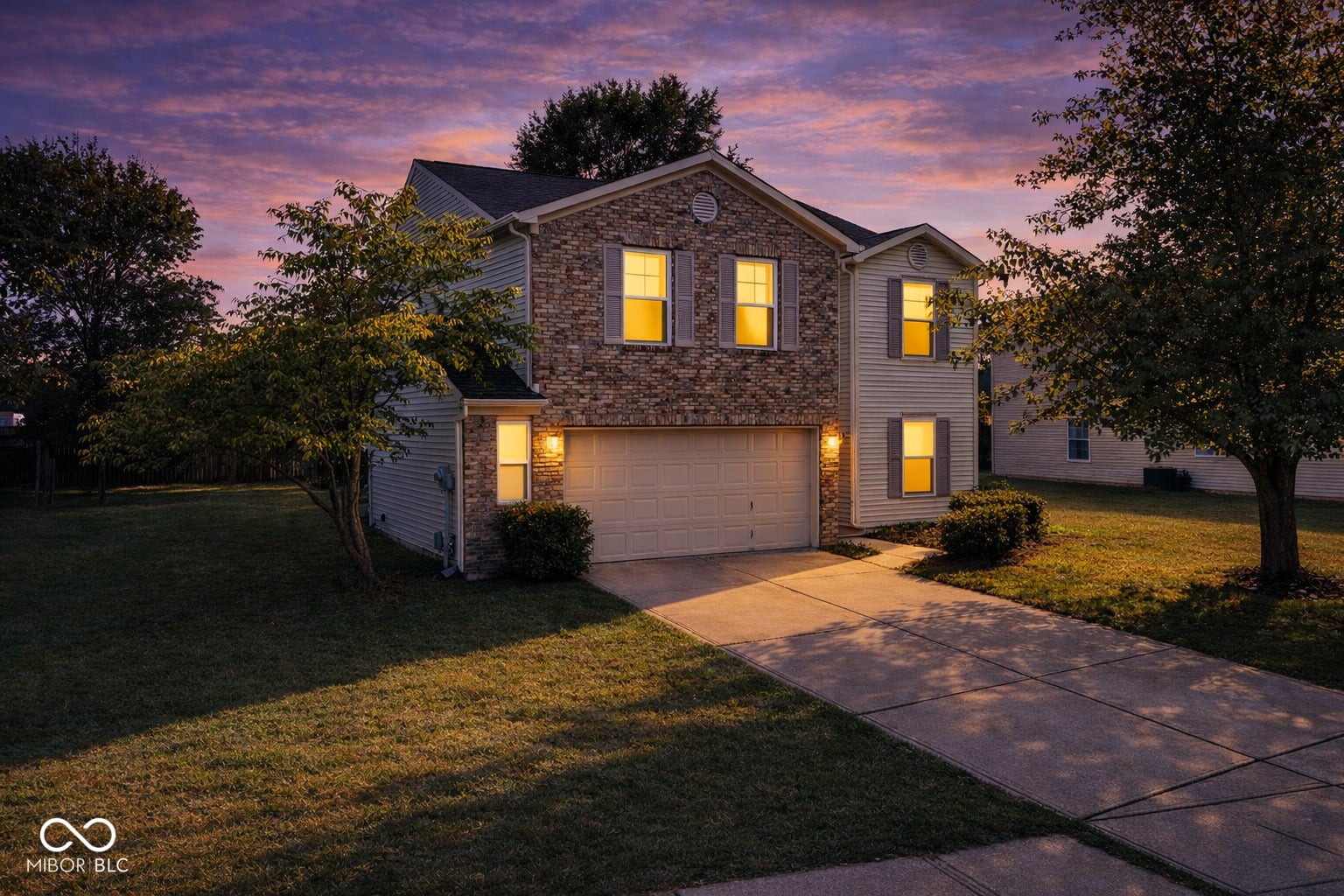 Front exterior at 6911 Woodland Heights Drive, Avon, IN