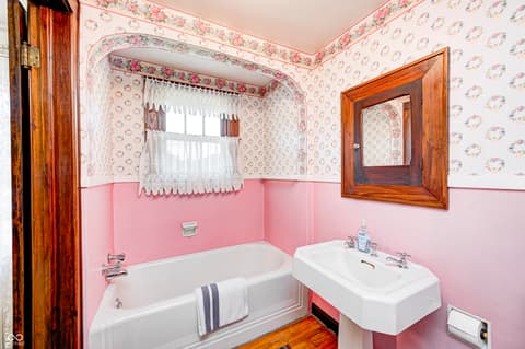 Bathroom at 1000 S Jackson Street, Greencastle, IN