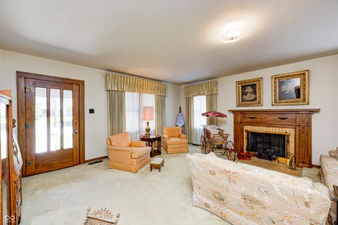Living room at 1000 S Jackson Street, Greencastle, IN