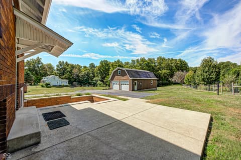 Outdoor living area at 1000 S Jackson Street, Greencastle, IN
