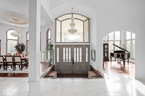 Photo of 8816 Waterside Drive, Indianapolis, IN