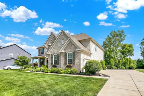 Side exterior at 1033 Windsor Estates Court, Westfield, IN