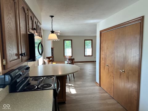 Photo of 390 Vinewood Drive N, Brownsburg, IN
