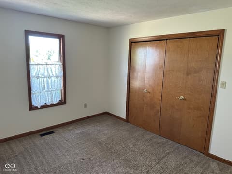 Photo of 390 Vinewood Drive N, Brownsburg, IN