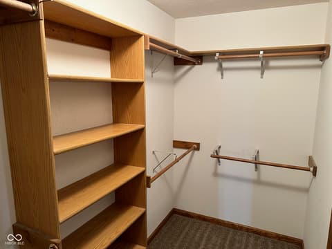 Photo of 390 Vinewood Drive N, Brownsburg, IN