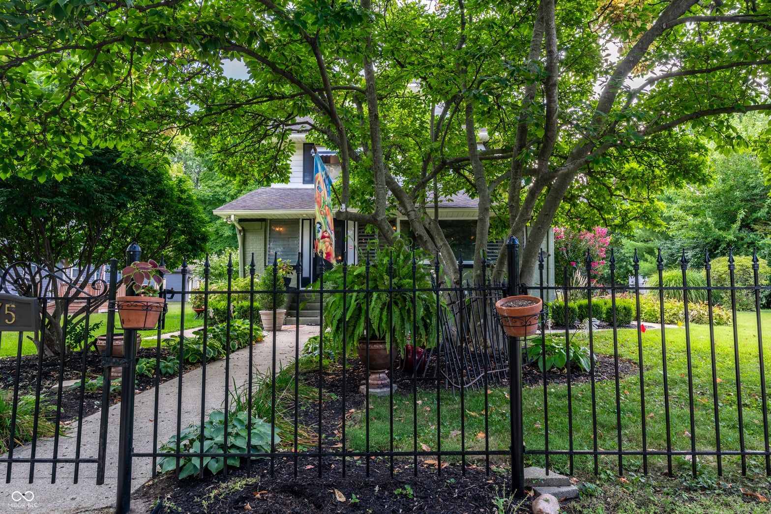 Photo of 675 Woodruff Place West Drive, Indianapolis, IN