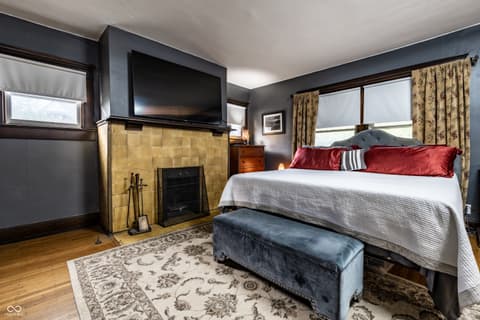 Photo of 675 Woodruff Place West Drive, Indianapolis, IN