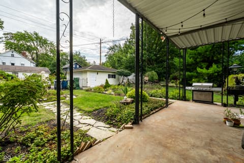Photo of 675 Woodruff Place West Drive, Indianapolis, IN
