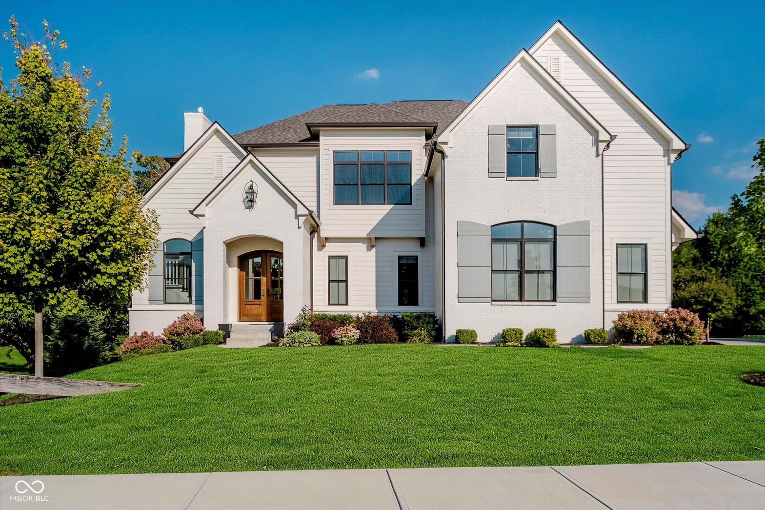 Front exterior at 823 Old Ashbury Road, Westfield, IN