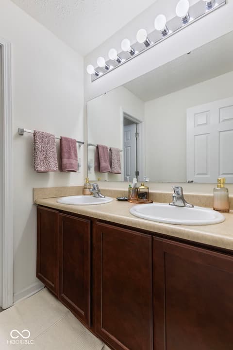 Photo of 3372 Clary Blvd S Drive, Greenwood, IN