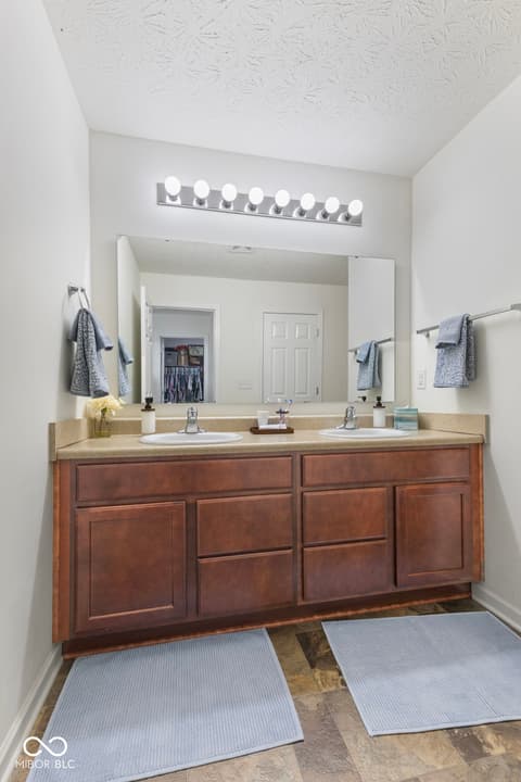 Photo of 3372 Clary Blvd S Drive, Greenwood, IN
