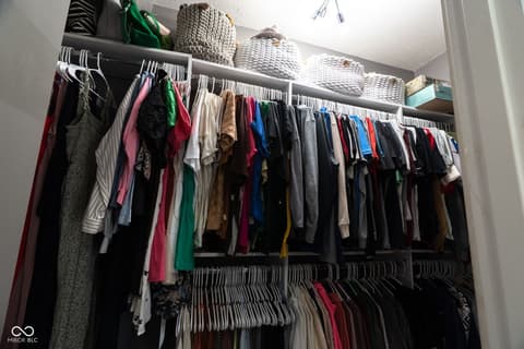 Walk In Closets — 609 Jefferson Street, Covington, IN