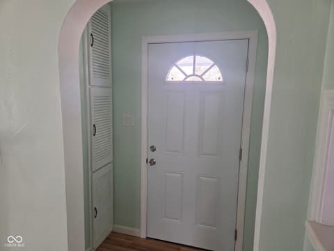 Foyer at 4109 W Horseshoe Drive, Muncie, IN
