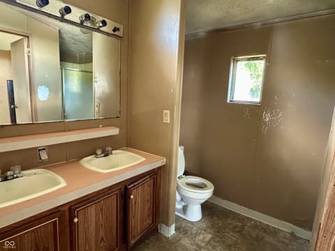 Primary bathroom at 71 Bubble Loo Road, Cloverdale, IN