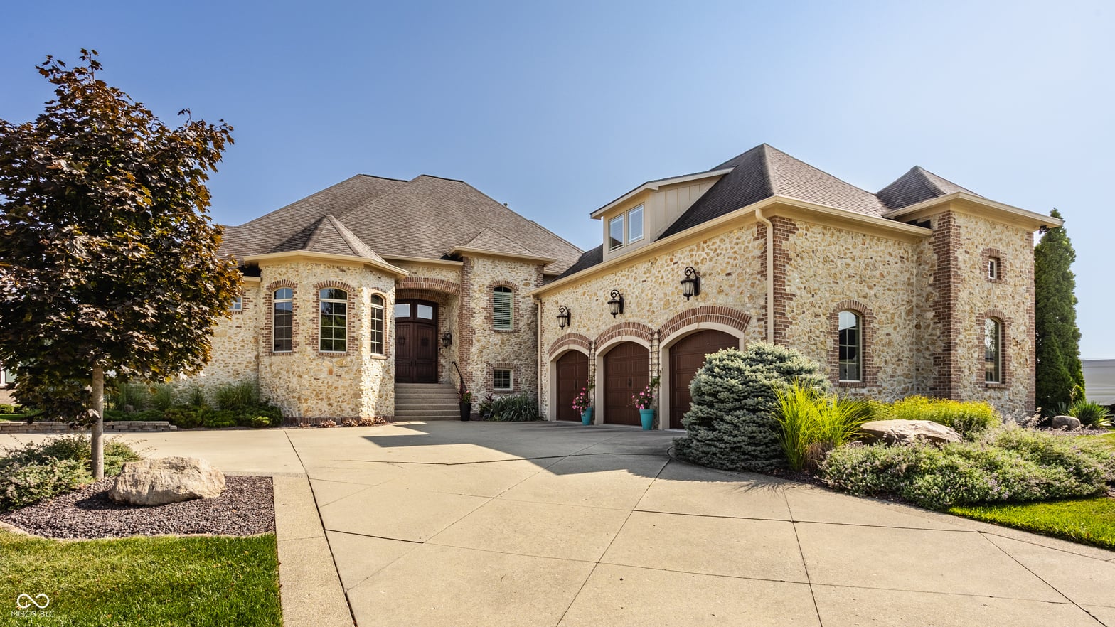 Photo of 16332 Valhalla Drive, Noblesville, IN