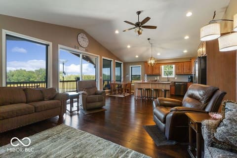 Photo of 434 S County Road 1125 East, Seymour, IN