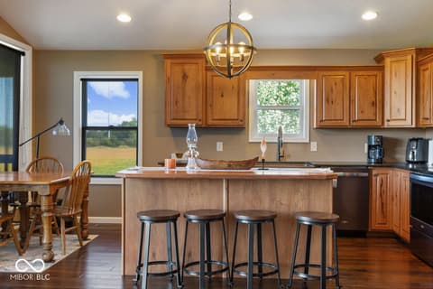 Photo of 434 S County Road 1125 East, Seymour, IN
