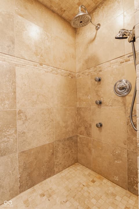 Photo of 13802 Four Seasons Way, Carmel, IN