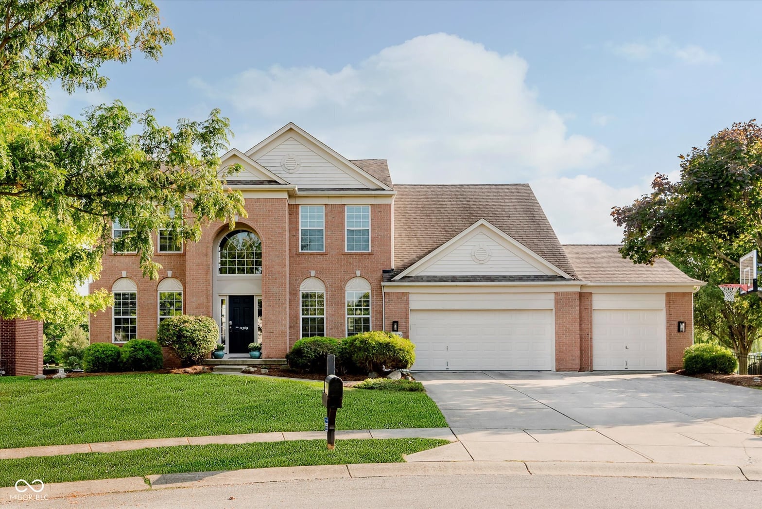 Front exterior at 11589 Suncatcher Drive, Fishers, IN