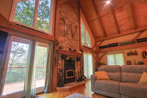 Living room at 9007 E Agate Avenue, Nashville, IN