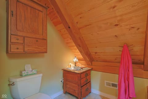 Photo of 9007 E Agate Avenue, Nashville, IN