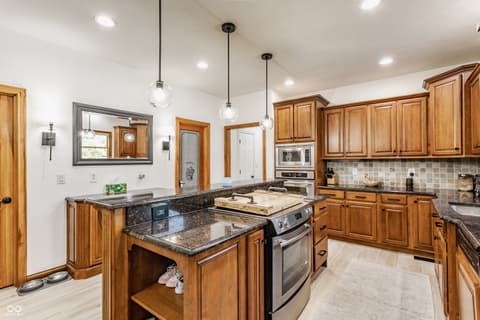 Photo of 1546 E Osprey Drive, Greenfield, IN