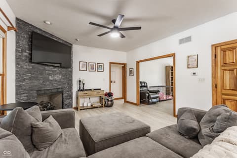 Photo of 1546 E Osprey Drive, Greenfield, IN