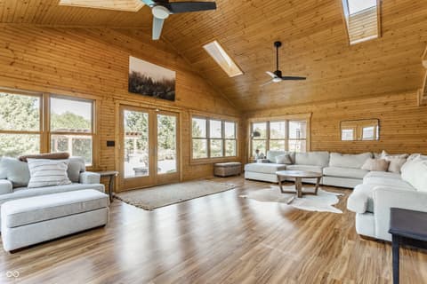 Photo of 1546 E Osprey Drive, Greenfield, IN