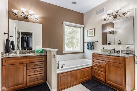 Photo of 1546 E Osprey Drive, Greenfield, IN