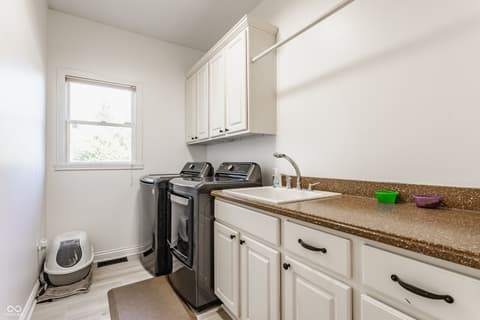 Photo of 1546 E Osprey Drive, Greenfield, IN
