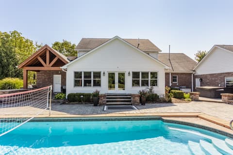 Photo of 1546 E Osprey Drive, Greenfield, IN