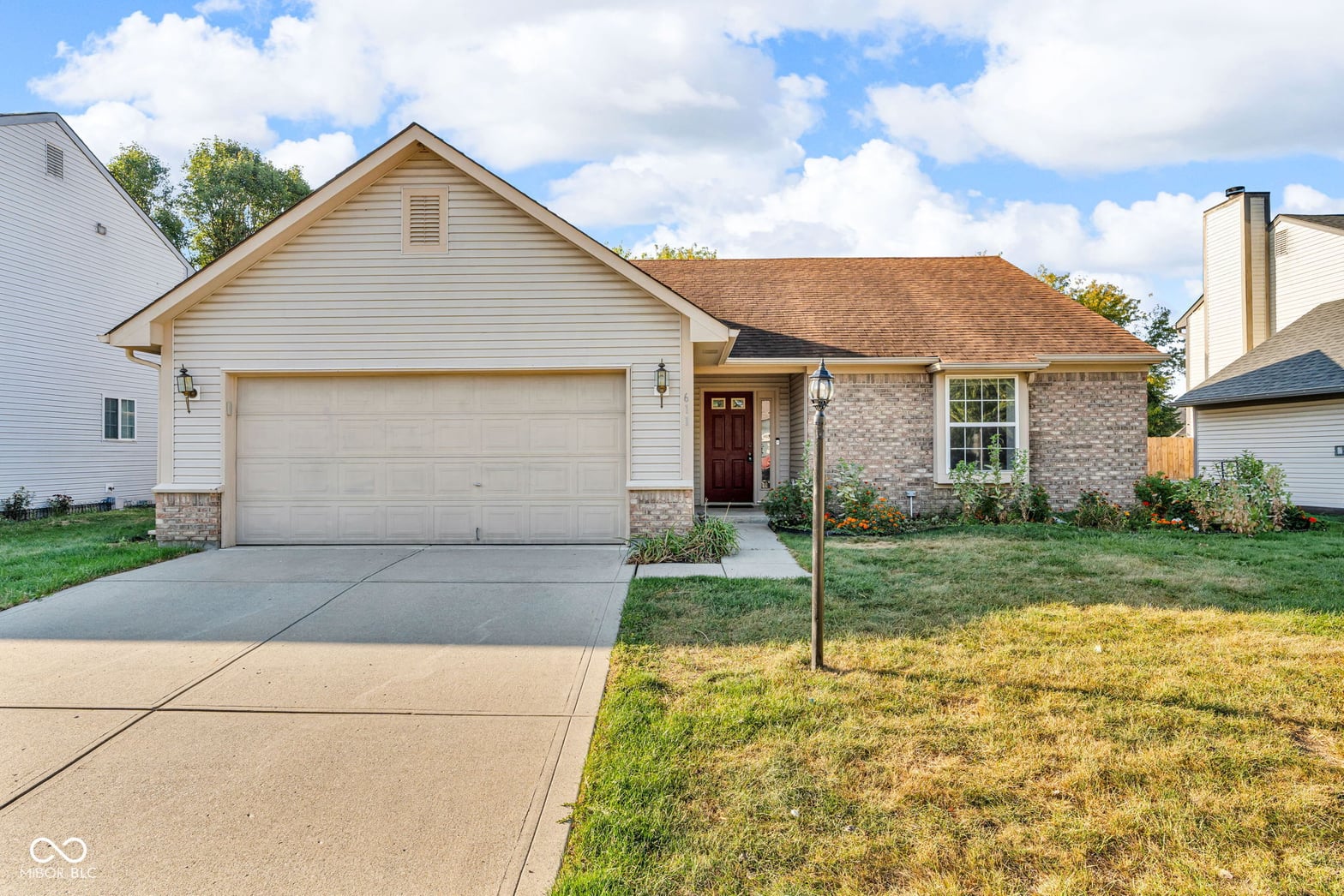 Photo of 611 E Pine Ridge Drive, Westfield, IN
