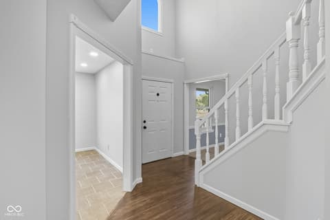 Photo of 7975 Meadow Bend Circle, Indianapolis, IN