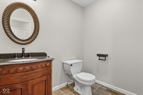 Photo of 7975 Meadow Bend Circle, Indianapolis, IN