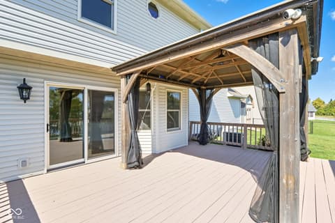 Photo of 7975 Meadow Bend Circle, Indianapolis, IN