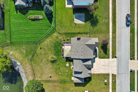Photo of 7975 Meadow Bend Circle, Indianapolis, IN