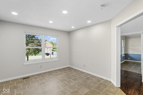 Photo of 7975 Meadow Bend Circle, Indianapolis, IN