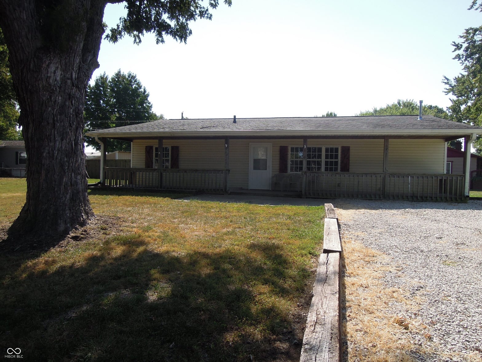 Front exterior at 1609 Northwest Avenue, Martinsville, IN