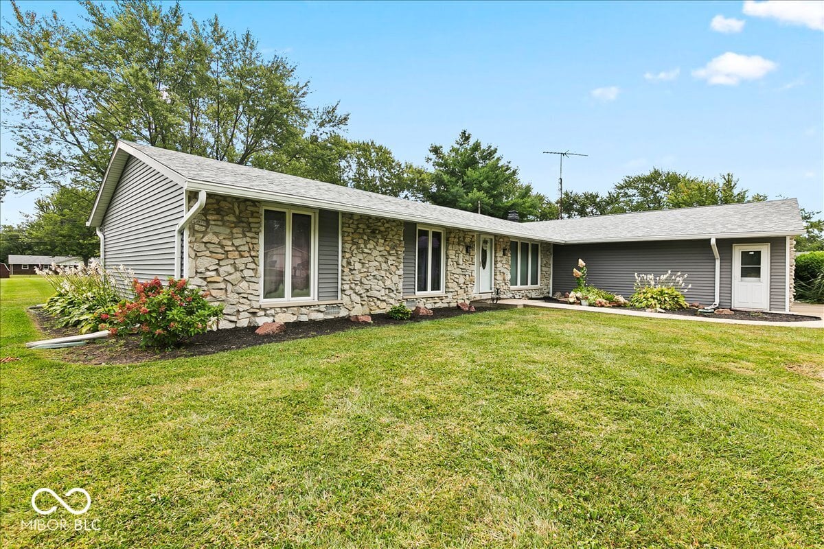 Front exterior at 7408 N Janna Drive, Muncie, IN