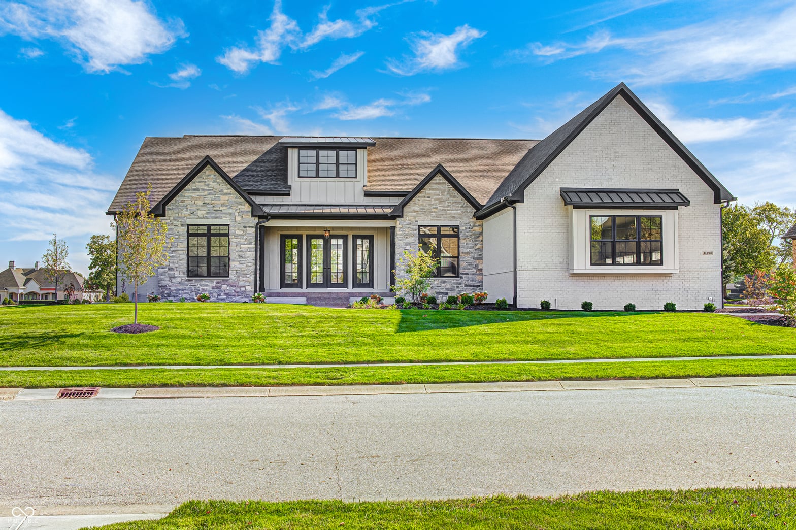 Photo of 11293 Golden Bear Way, Noblesville, IN