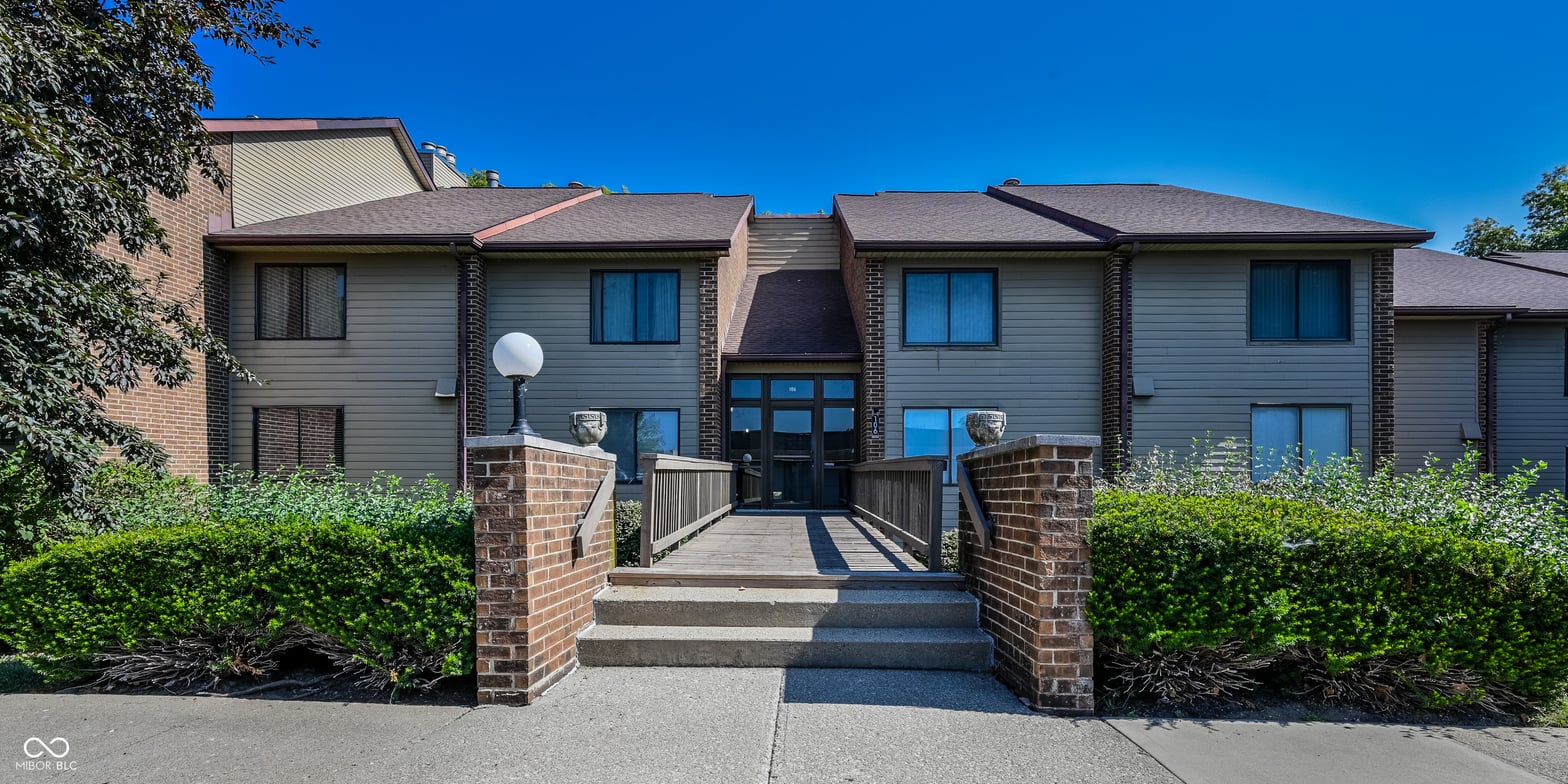 Photo of 106 Knoll Court, Noblesville, IN