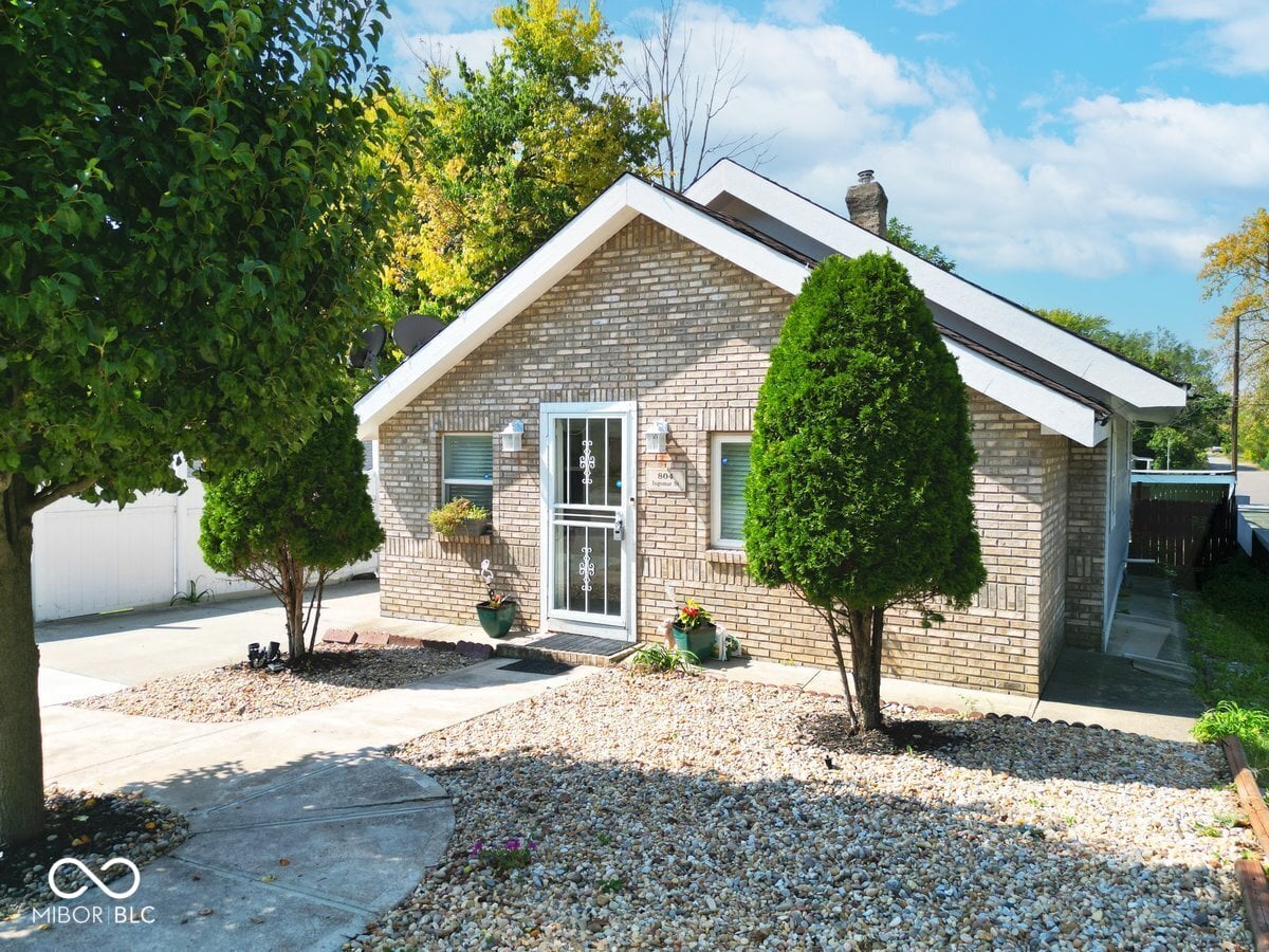Front exterior at 804 Ingomar Street, Indianapolis, IN