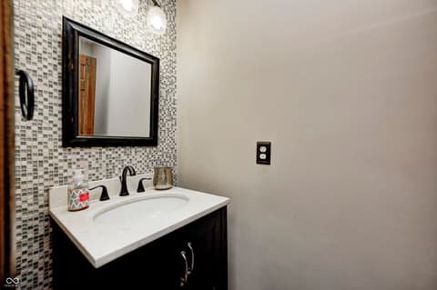 Photo of 6737 La Tour Circle, Indianapolis, IN