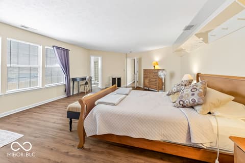 Photo of 3702 Fredricksburg Drive, Indianapolis, IN