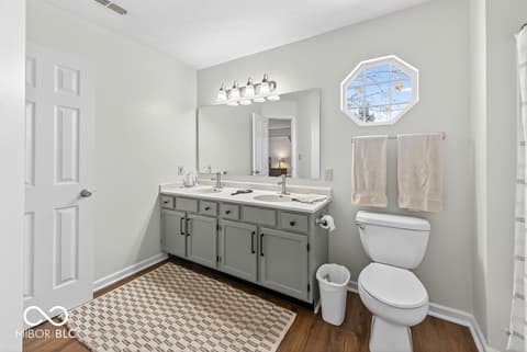 Photo of 3702 Fredricksburg Drive, Indianapolis, IN