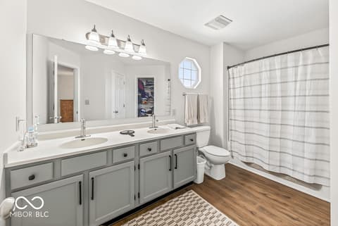 Photo of 3702 Fredricksburg Drive, Indianapolis, IN
