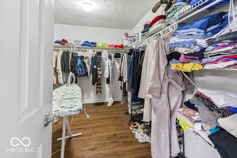 Photo of 3702 Fredricksburg Drive, Indianapolis, IN